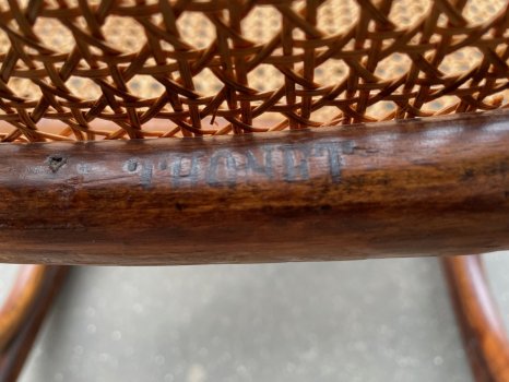 SEDIA A DONDOLO THONET