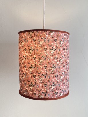FABRIC LAMPSHADE WITH BUTTERFLY DECORATION