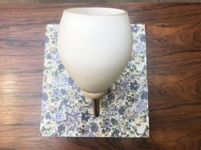 WALL SCONCE WITH OPAL GLASS DIFFUSER