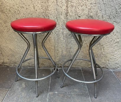 STOOLS RED SKY