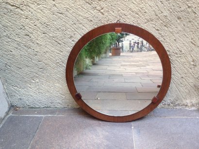 ROUND WALL MIRROR